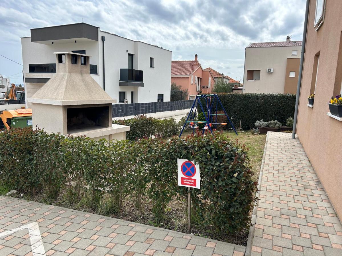 Ferienwohnung Apartman Tara Zadar Exterior foto